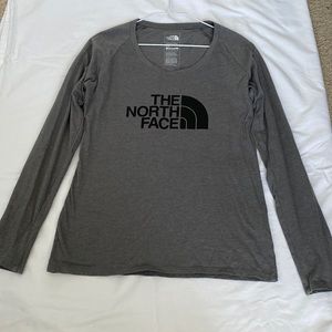 The North Face Size:S Gray Longsleeve T-shirt